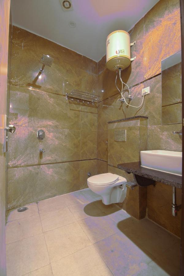 Hotel Del Inn By F9 Hotels - Near Igi Airport New Delhi Exteriör bild