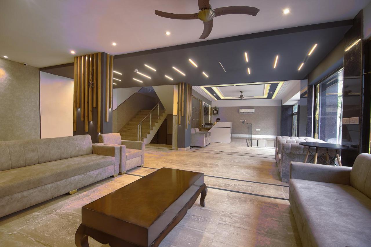 Hotel Del Inn By F9 Hotels - Near Igi Airport New Delhi Exteriör bild